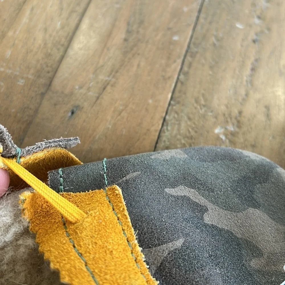 Boutique leather camo moccasins